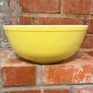 Vintage Pyrex Vibrant Yellow Glass Mixing Bowl